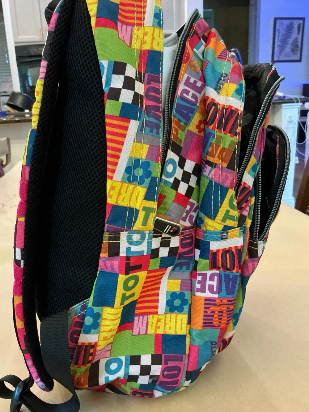 TOTTO Kids Multicolor Pattern Backpack like new